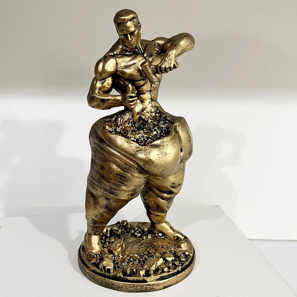 Resin Muscle Figure Ornament, Gym Desk Decor